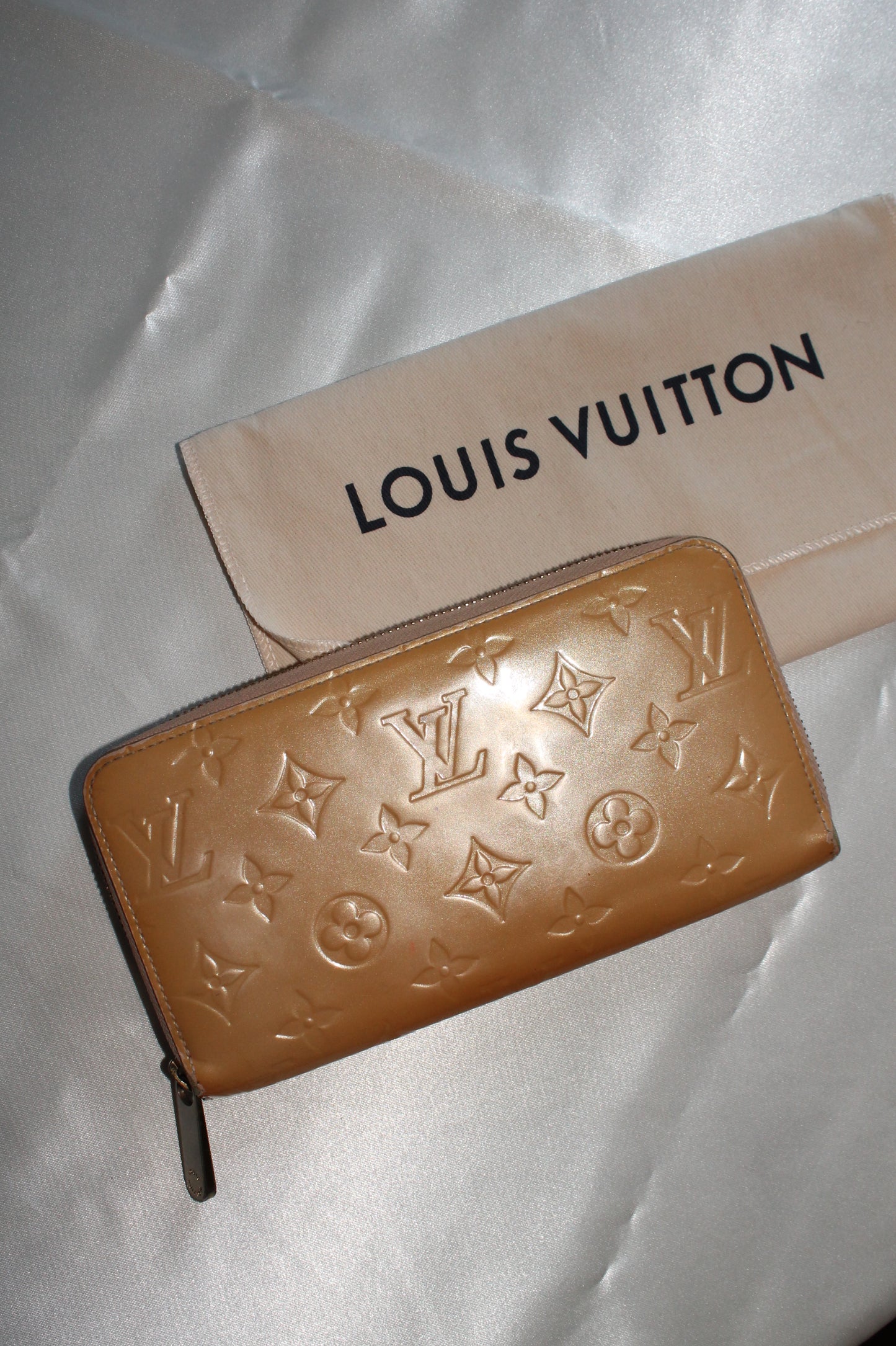 Louis Vuitton Vernis Monogram Zippy Wallet