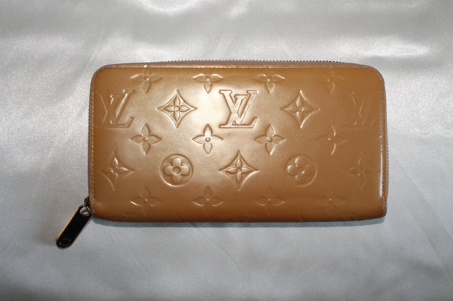 Louis Vuitton Vernis Monogram Zippy Wallet