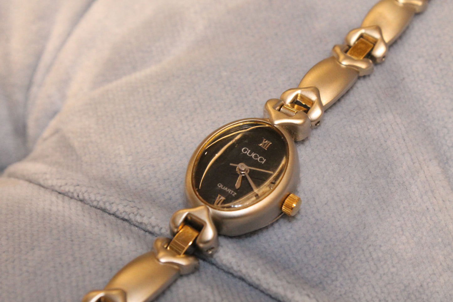 Gucci - 70s Vintage Mood Changing Watch